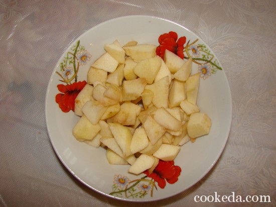 Классическая шарлотка с яблоками