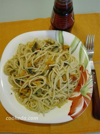 спагетти с овощами и соевым соусом-09