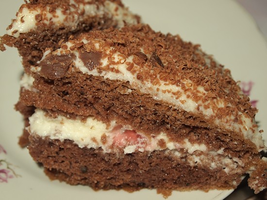 Бисквитный торт с вишней - рецепт