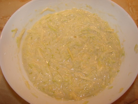 Оладьи из кабачков с сыром - тесто