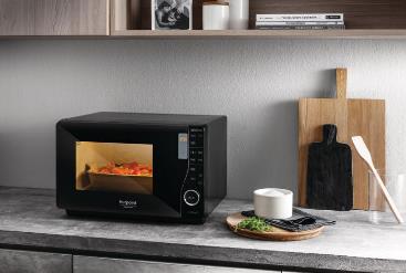 Микроволновая печь Hotpoint ExtraSpace без поворотного стола