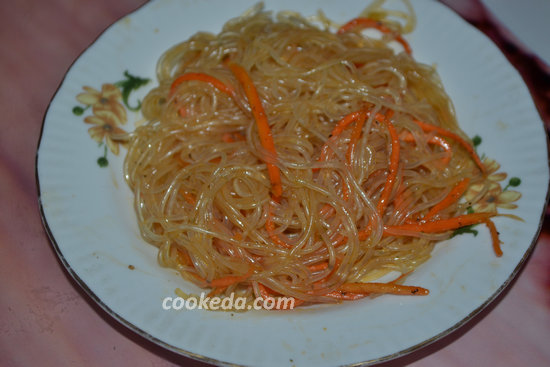 Рецепт салата с фунчозой и корейской морковью-07