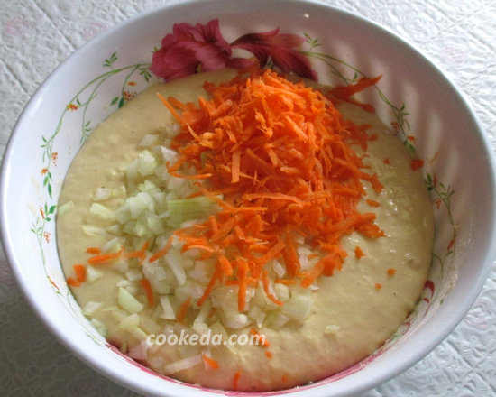Оладьи с луком и морковью-12