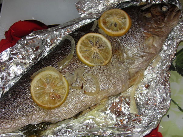 Рыба запеченная в фольге в духовке