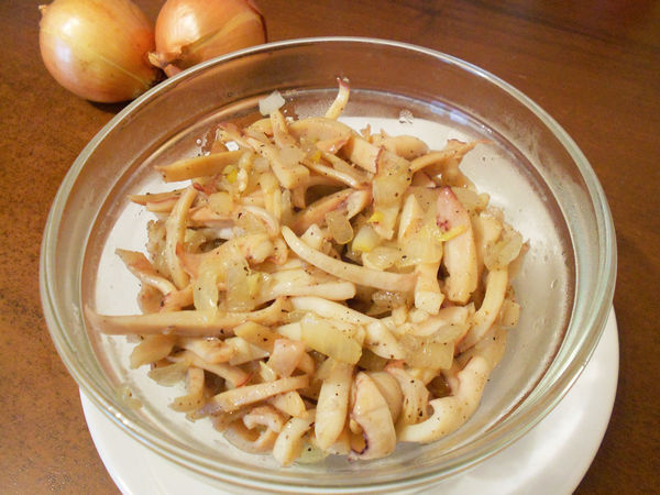 Жареные кальмары в соевом соусе - рецепт приготовления с фото