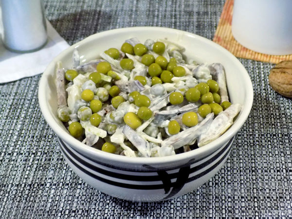 Салат из печени с маринованным луком - пошаговый рецепт