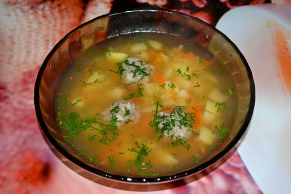 Рисовый суп с фрикадельками - пошаговый рецепт