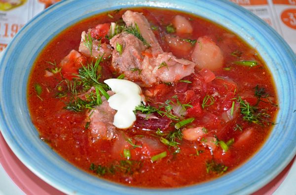 красный борщ со свеклой и томатной пастой - рецепт с фото