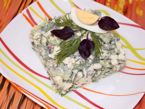 Овощной салат с сыром и яйцом - рецепт
