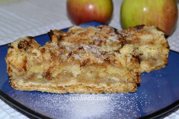 Насыпной пирог с яблоками в духовке - рецепт с фото